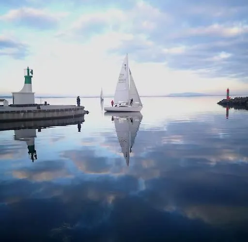Les Planetes Du Port * Marseillan (Herault)