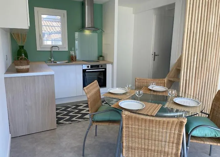 Semesterbostad Les Planetes Du Port Marseillan (Herault)